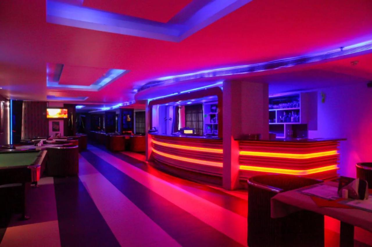 Fabhotel White Dammar 트리반드룸 외부 사진